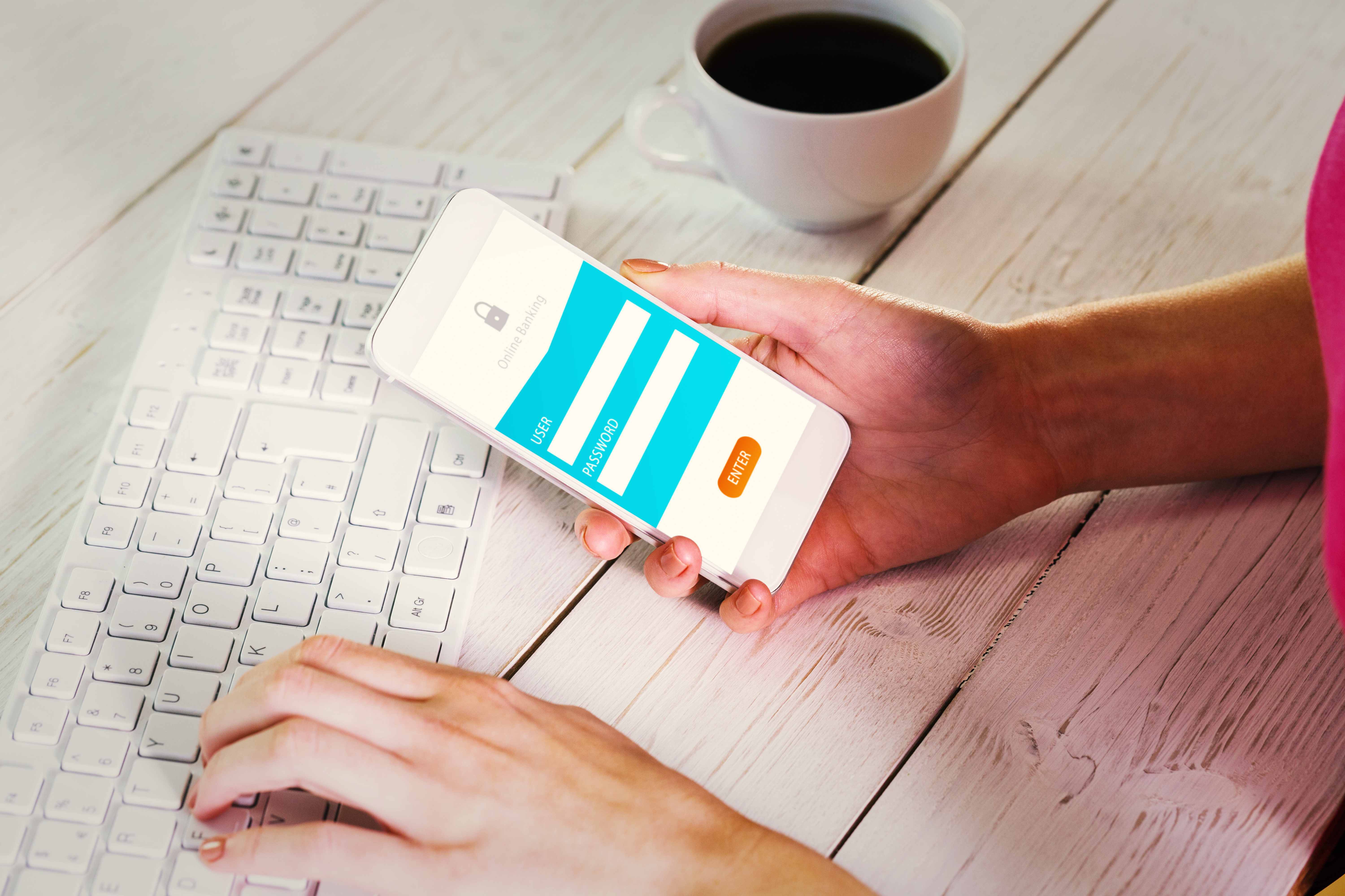 Почему второй аккаунт можно создать только в мобильном приложении